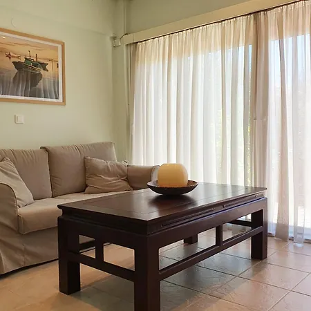 Limelight Apartment Nikiana